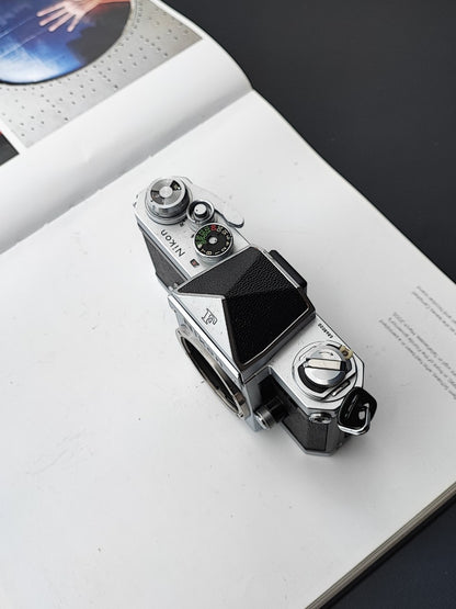 Nikon F eyelevel silver