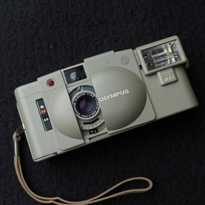 [Sold As-Is] Olympus XA2 Silver