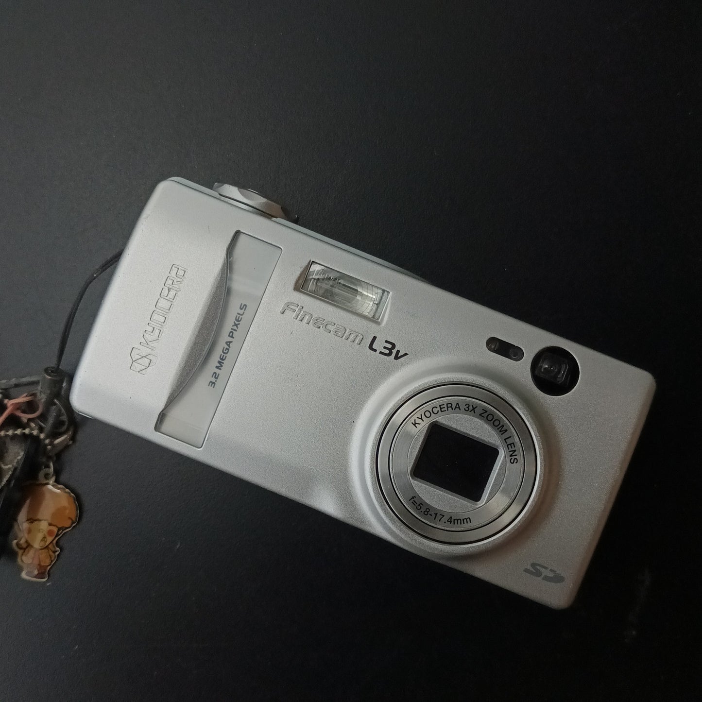 [Sold As-Is] Kyocera Finecam L3v