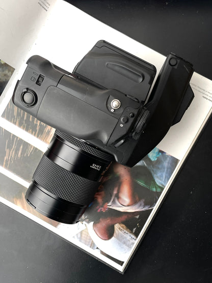 Contax 645 with Carl Zeiss Distagon 45mm F2.8 T*