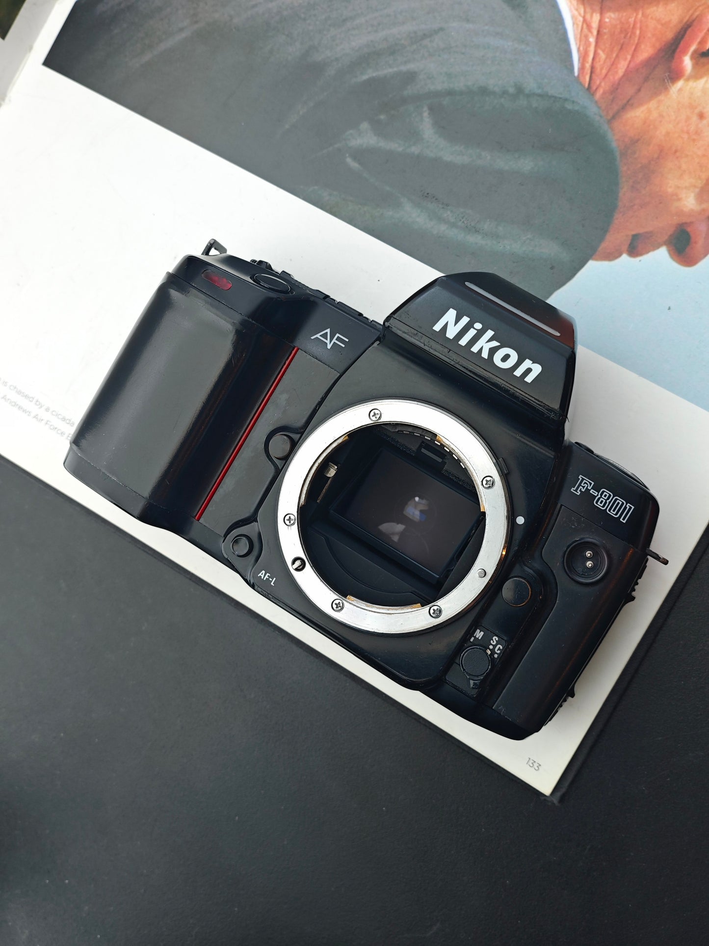 Nikon F-801 body